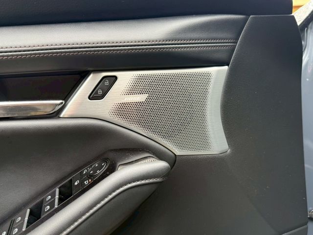 Mazda Mazda3  第7張相片