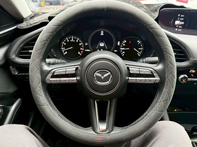 Mazda Mazda3  第9張相片