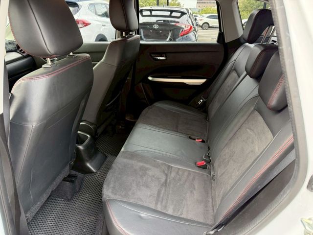 2016 VITARA 白  第6張相片