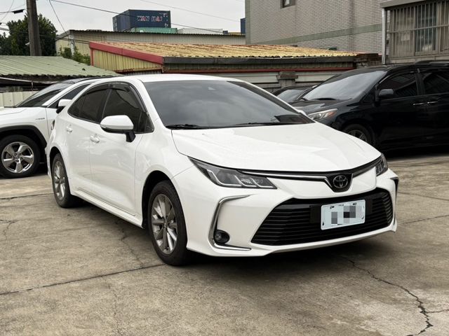 豪華版/低里程/ACC/免鑰摸門/CP值  第4張相片