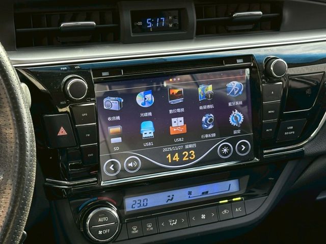 Toyota ALTIS  第12張相片