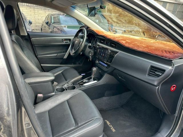 Toyota ALTIS  第13張相片