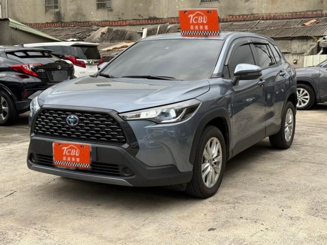 Toyota Cross  第1張相片