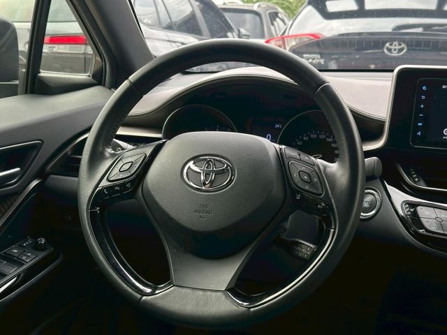 Toyota C-HR  第7張相片