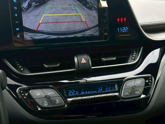 Toyota C-HR  第14張相片