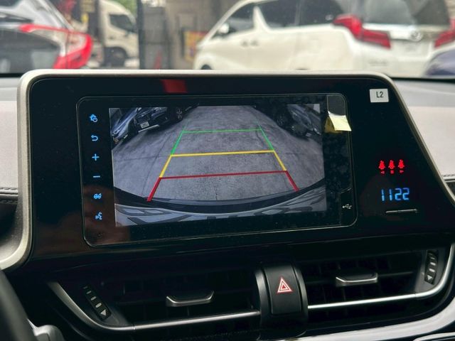 Toyota C-HR  第15張相片