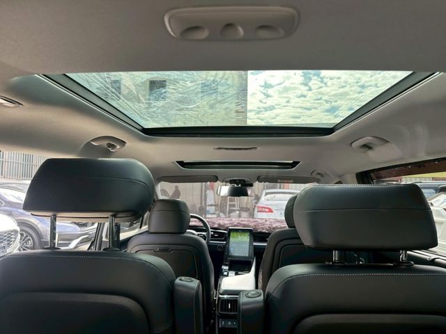 Hyundai Custin  第9張相片