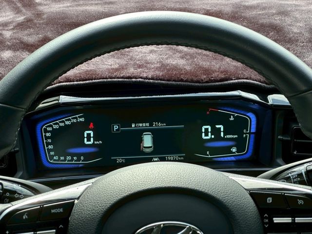 Hyundai Custin  第14張相片