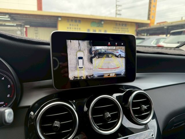 Mercedes-Benz/賓士 GLC220d  第2張相片