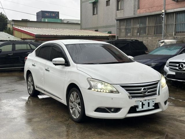 Nissan Sentra  第7張相片