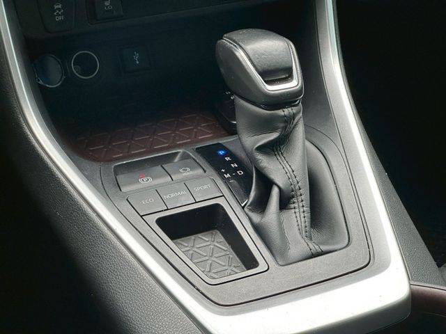 Toyota RAV4  第18張相片