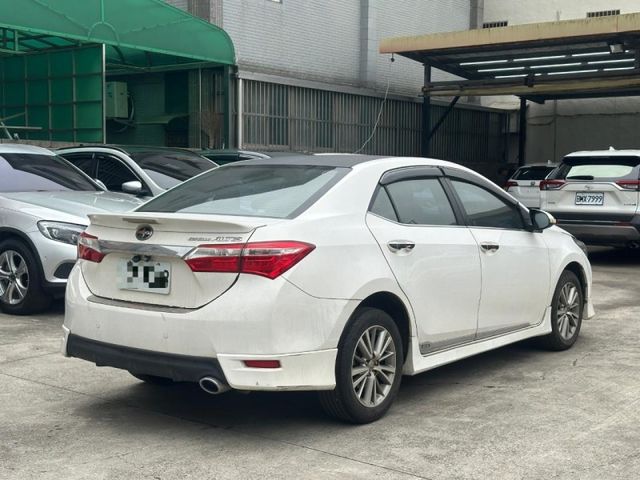 Toyota ALTIS  第7張相片