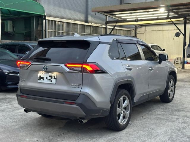 Toyota RAV4  第7張相片