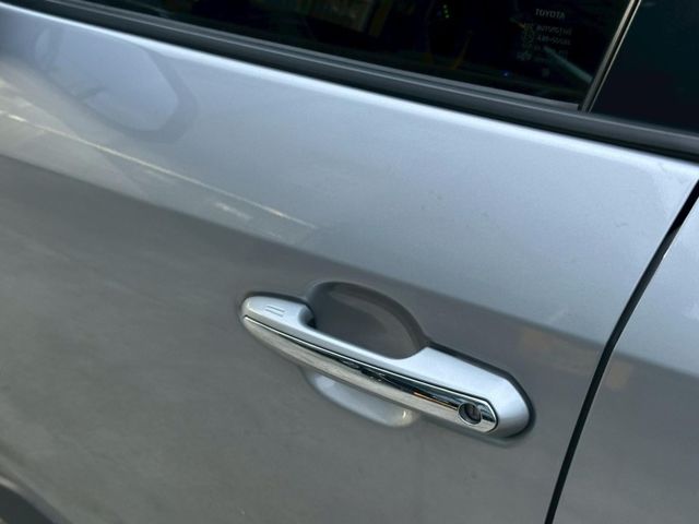 Toyota RAV4  第11張相片