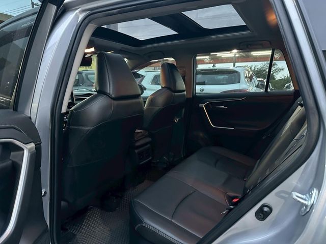 Toyota RAV4  第12張相片