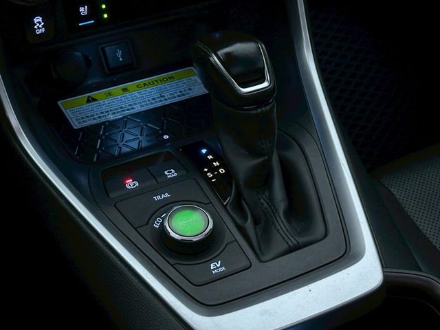 Toyota RAV4  第18張相片