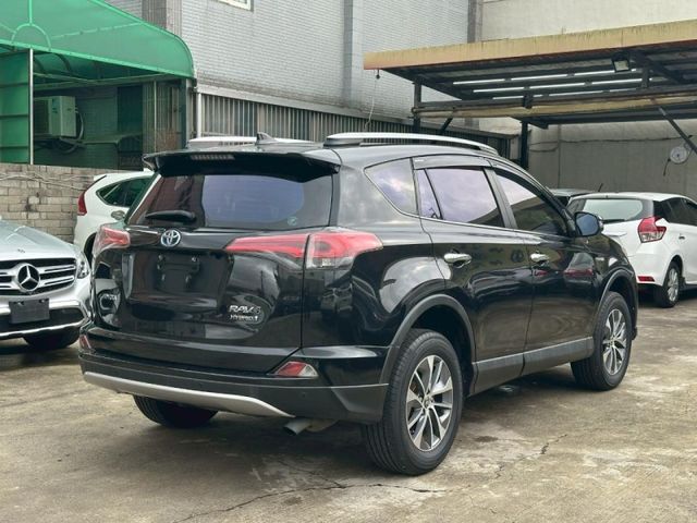 Toyota RAV4  第5張相片