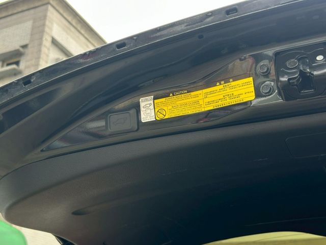 Toyota RAV4  第8張相片