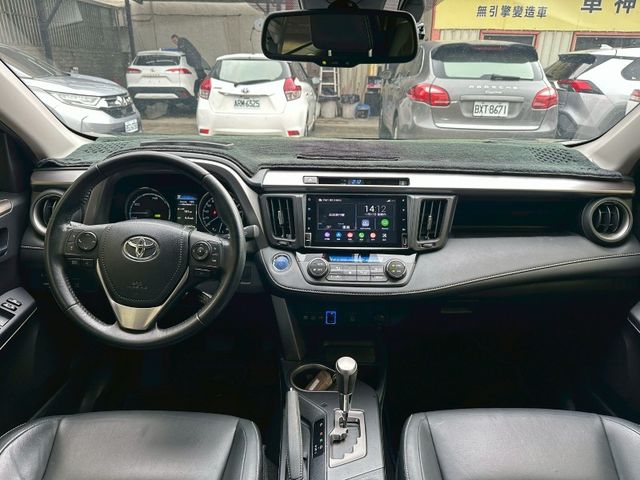 Toyota RAV4  第12張相片