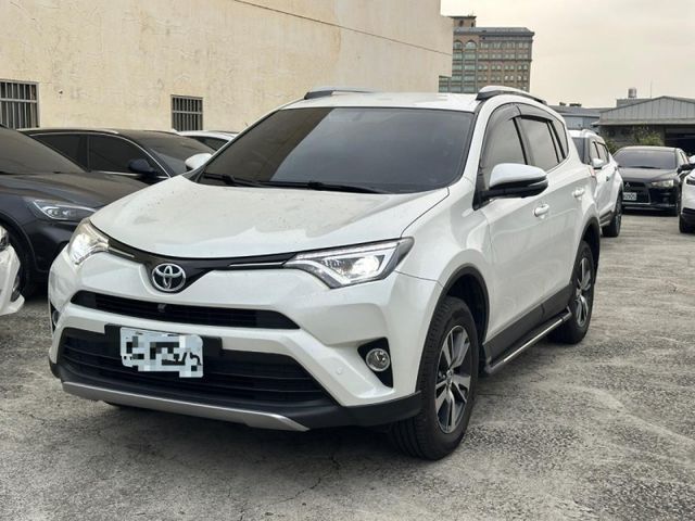 Toyota RAV4  第5張相片
