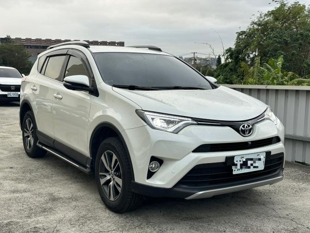 Toyota RAV4  第6張相片