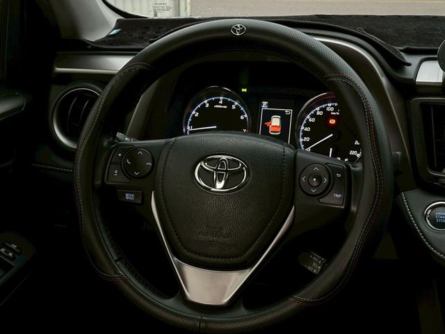 Toyota RAV4  第12張相片