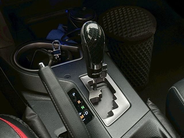 Toyota RAV4  第15張相片