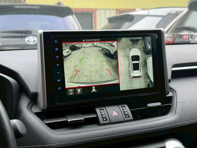 Toyota RAV4  第3張相片