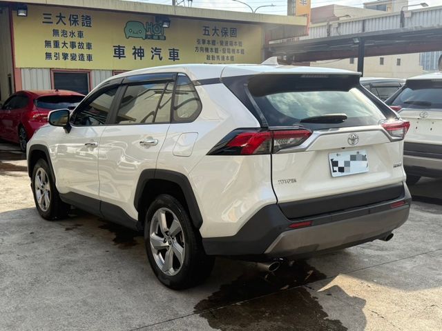 Toyota RAV4  第5張相片