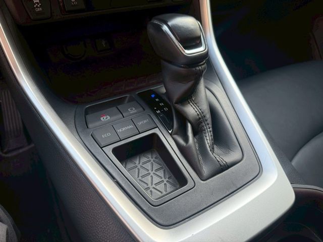 Toyota RAV4  第14張相片