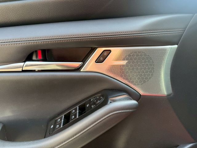 Mazda Mazda3  第10張相片