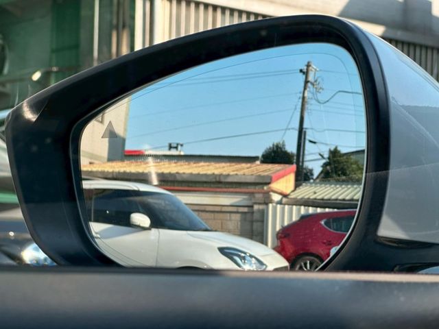 Mazda CX-30  第3張相片