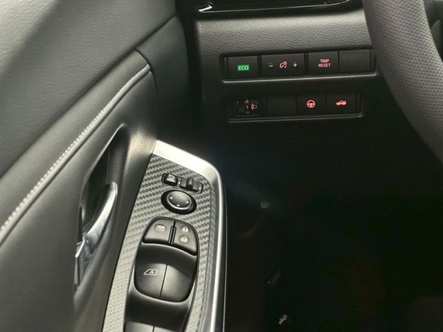 Nissan Sentra  第14張相片