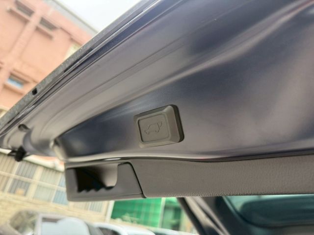 Toyota RAV4  第8張相片