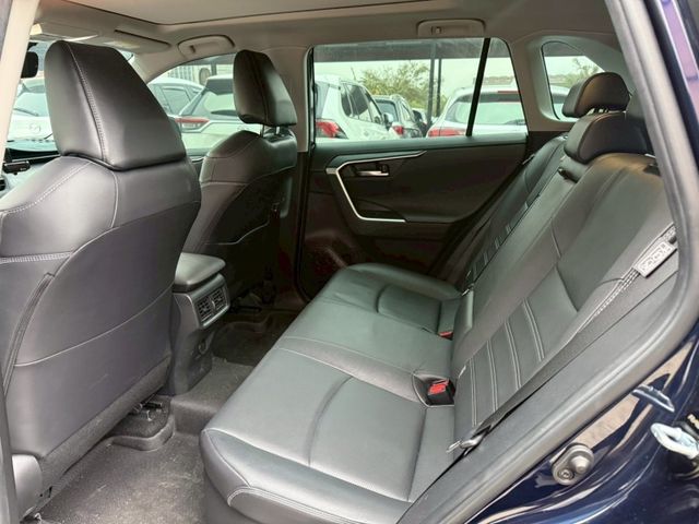 Toyota RAV4  第10張相片