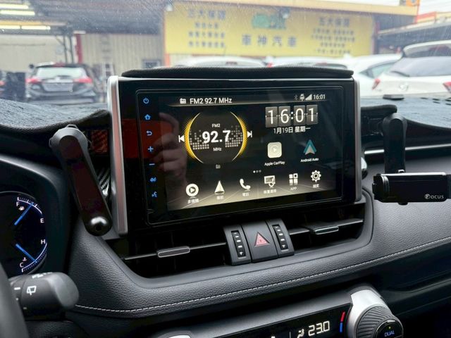 Toyota RAV4  第16張相片