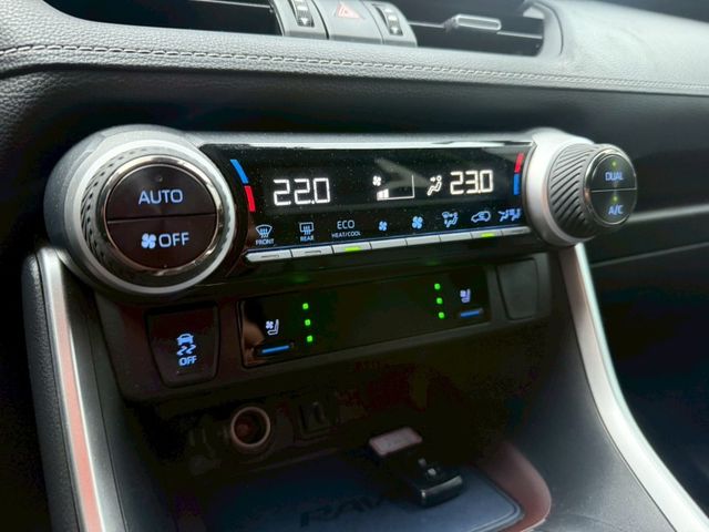 Toyota RAV4  第21張相片