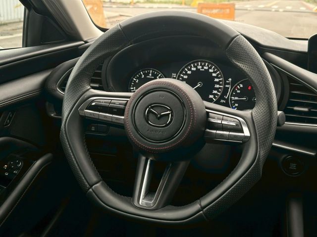 Mazda Mazda3  第12張相片