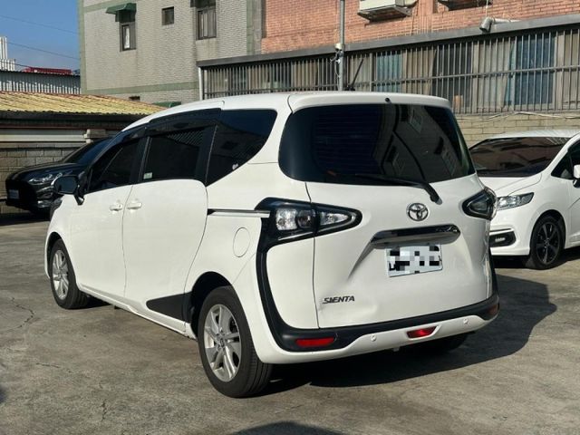 Toyota SIENTA  第7張相片