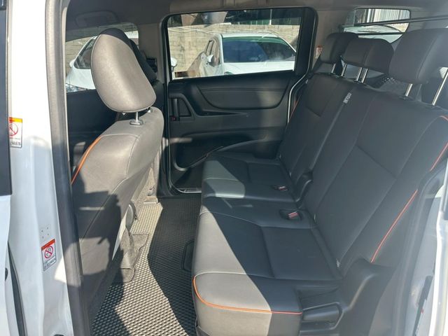 Toyota SIENTA  第9張相片