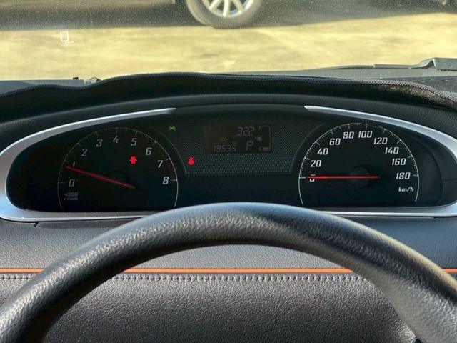 Toyota SIENTA  第13張相片