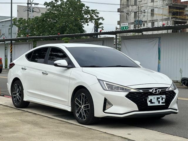 2019年Elantra Sport極速版 盲點偵測 白色  第5張相片