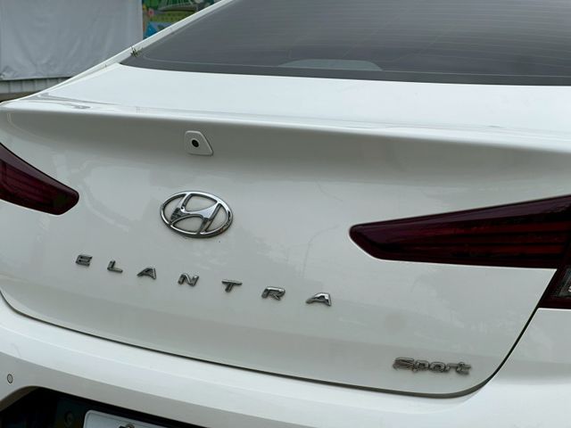 2019年Elantra Sport極速版 盲點偵測 白色  第8張相片