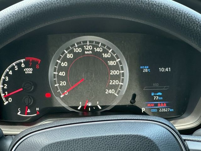 2025年Toyota Cross 豪華款 白色  第14張相片