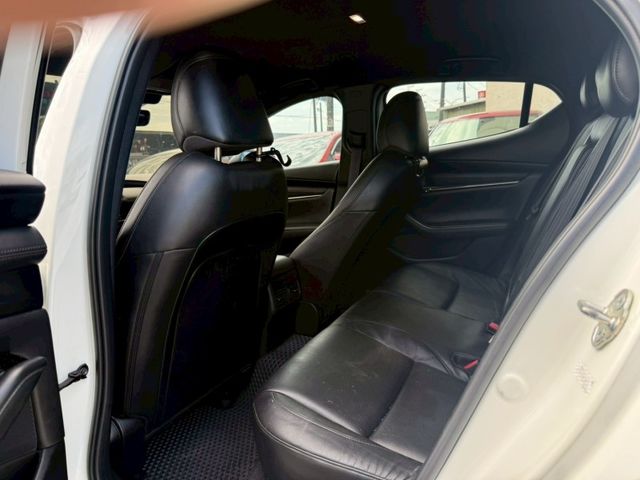 Mazda Mazda3  第9張相片