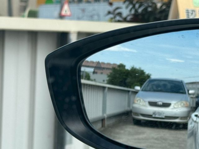 Mazda Mazda3  第13張相片