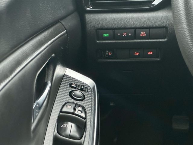 2021年Nissan Sentra 尊爵版 白色  第12張相片