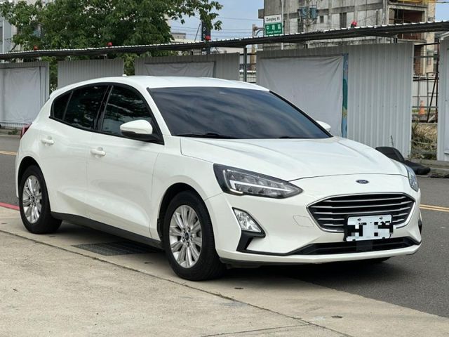 2022年FOCUS 5D LOMMEL X版 白色  第5張相片
