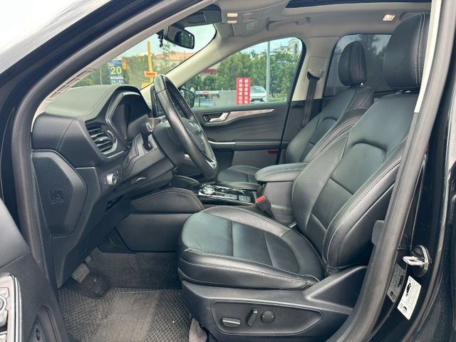 2021年FORD KUGA 1.5T 旗艦款 黑色  第12張相片