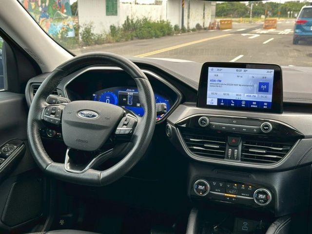 2021年FORD KUGA 1.5T 旗艦款 黑色  第19張相片